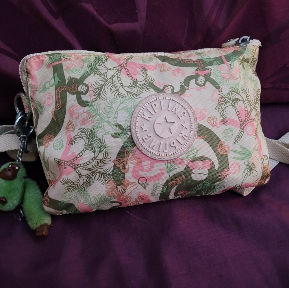 Kipling adjustable strap shoulder crossbody